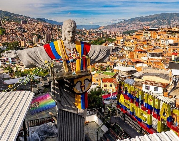 Tour a la comuna 13